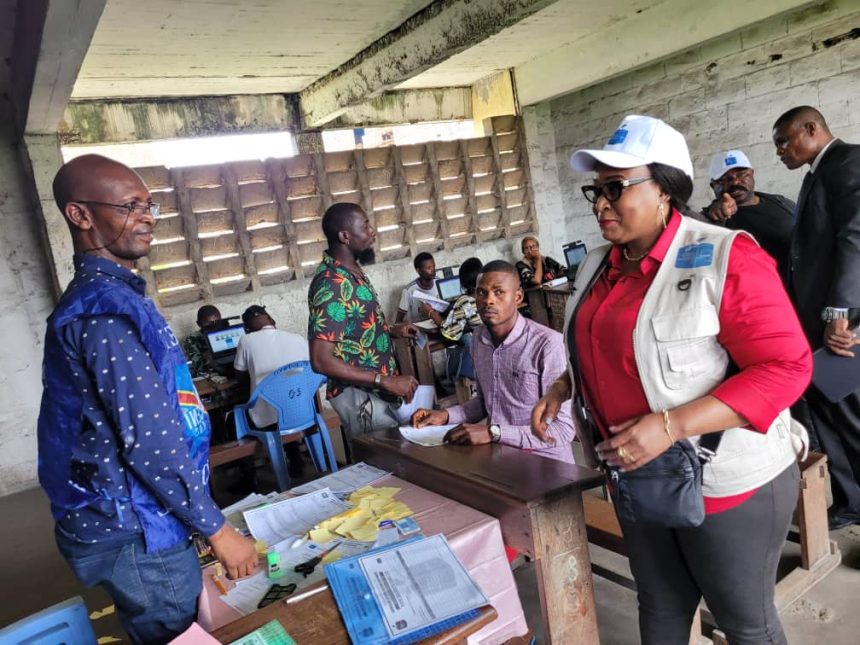 Enrôlement des électeurs : la CENI confirme l’enrôlement de 73,87% de la population à Kinshasa