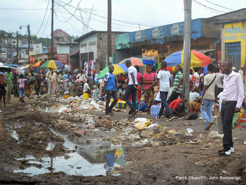 Kinshasa : reprise des activités au marché Matadi Kibala malgré l’interdiction des autorités