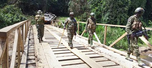 Ituri : le gouverneur instruit la force conjointe FARDC-UPDF de renforcer la traque des ADF